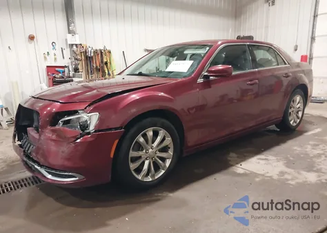 2017 Chrysler 300 Limited Awd z USA, uszkodzony, nr VIN 2C3CCARG7HH526986